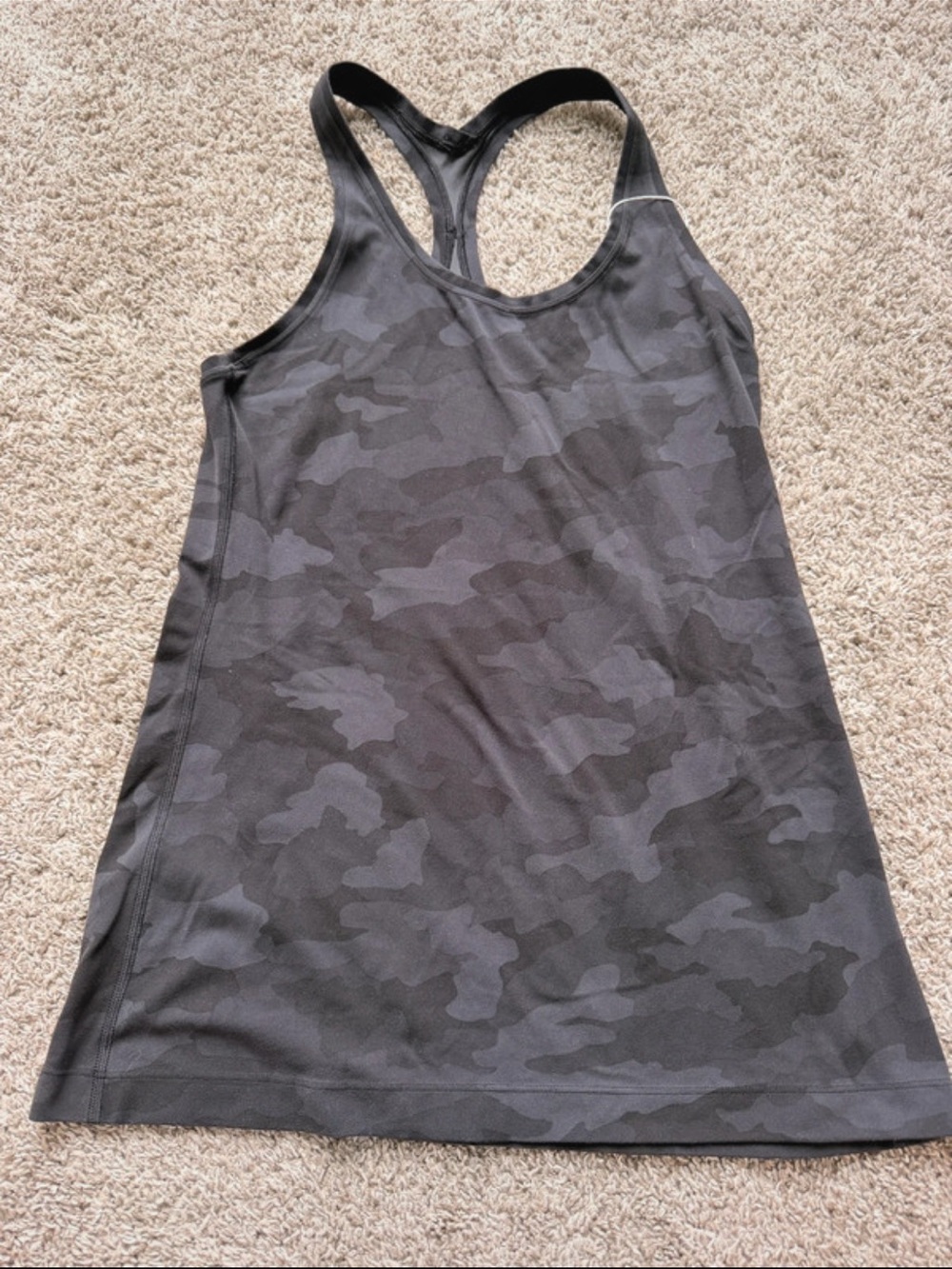 Lululemon Women’s Camo Racerback Tank Top. Size 6.